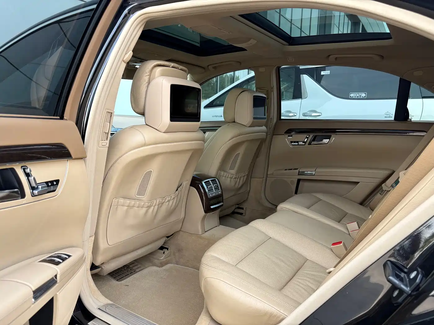 Mercedes-Benz S-Class 2010 S 300 L Luxury фото 8
