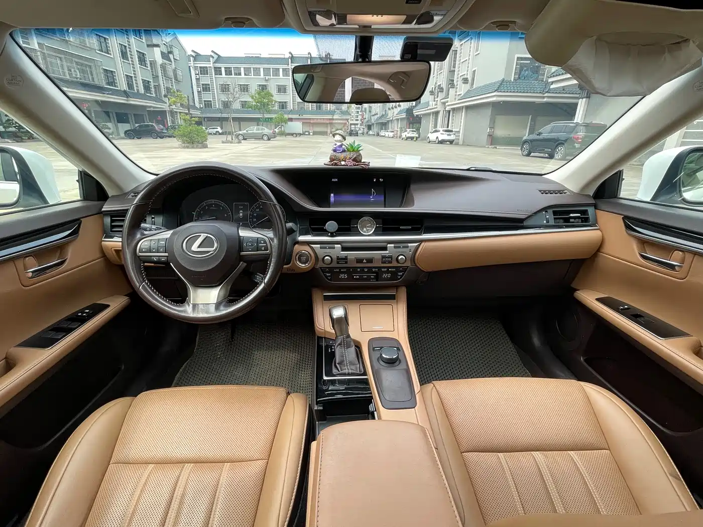 Lexus ES 2017 200 30th Anniversary Edition фото 11