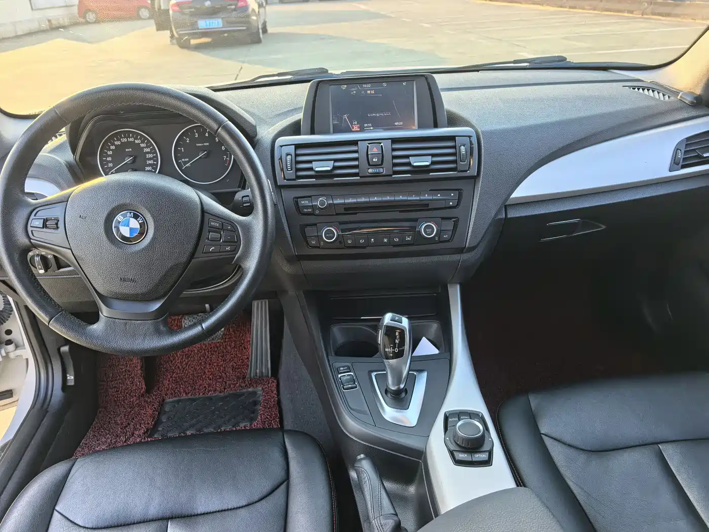 BMW 1 Series (Import) 2015 118i Leading фото 9