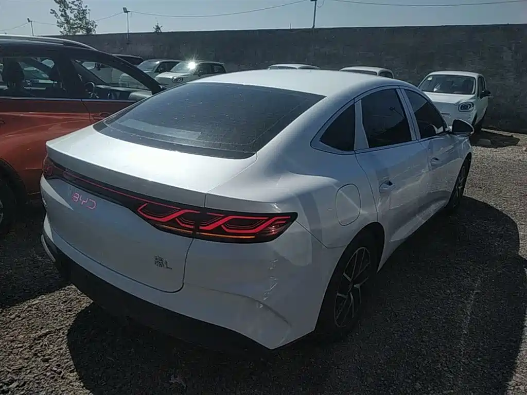 BYD Qin L 2024 DM-i 80KM Superior фото 7