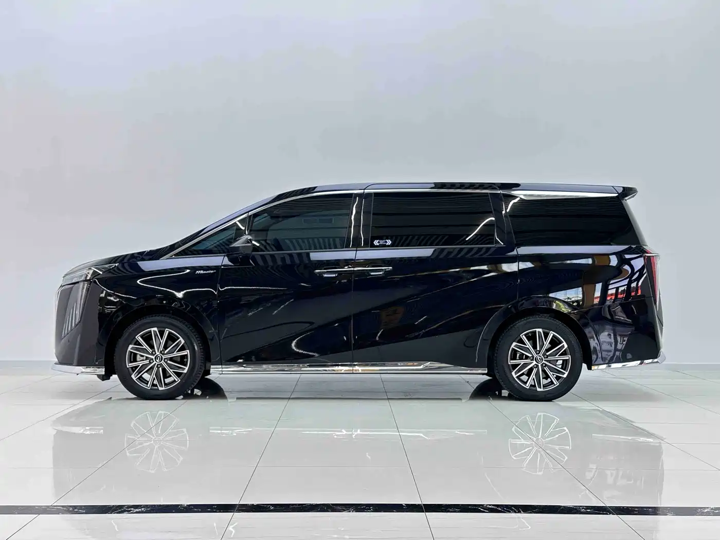 GAC Trumpchi Trumpchi M8 2024 Master Series 400T Premium Edition фото 5