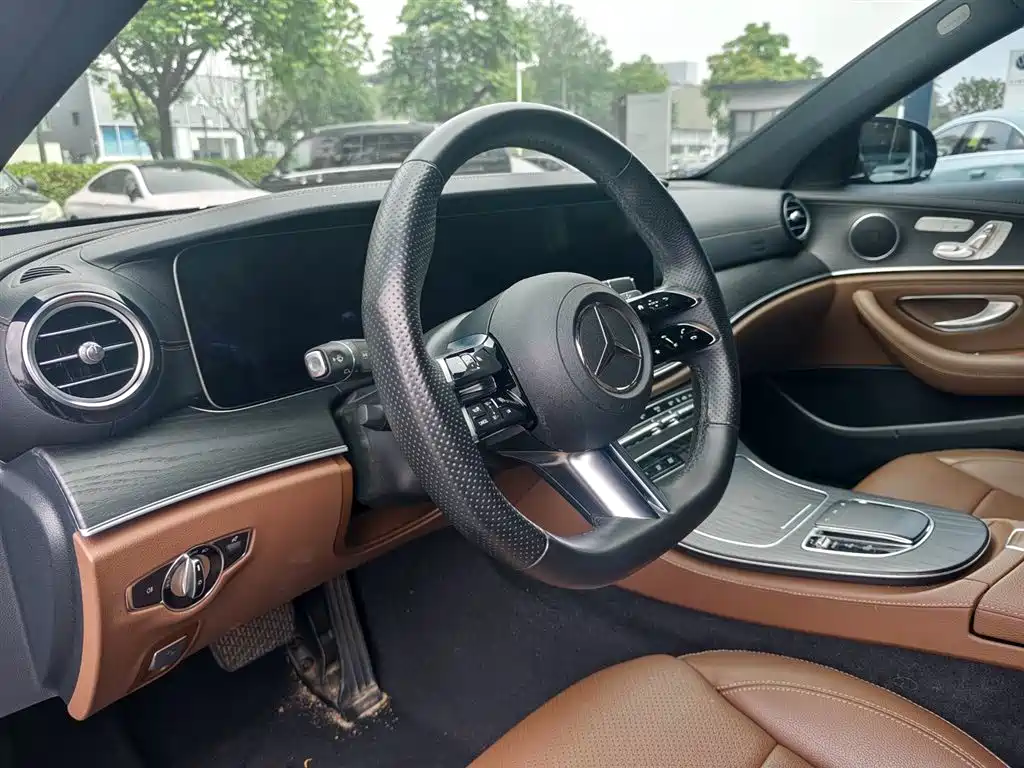 Mercedes-Benz E-Class New Energy 2023 E 350 e L Plug-in Hybrid Sport Sedan фото 9