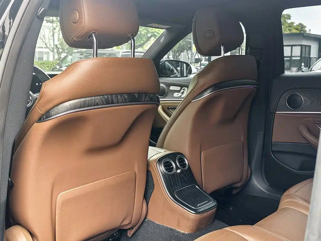 Mercedes-Benz E-Class New Energy 2023 E 350 e L Plug-in Hybrid Sport Sedan фото 8