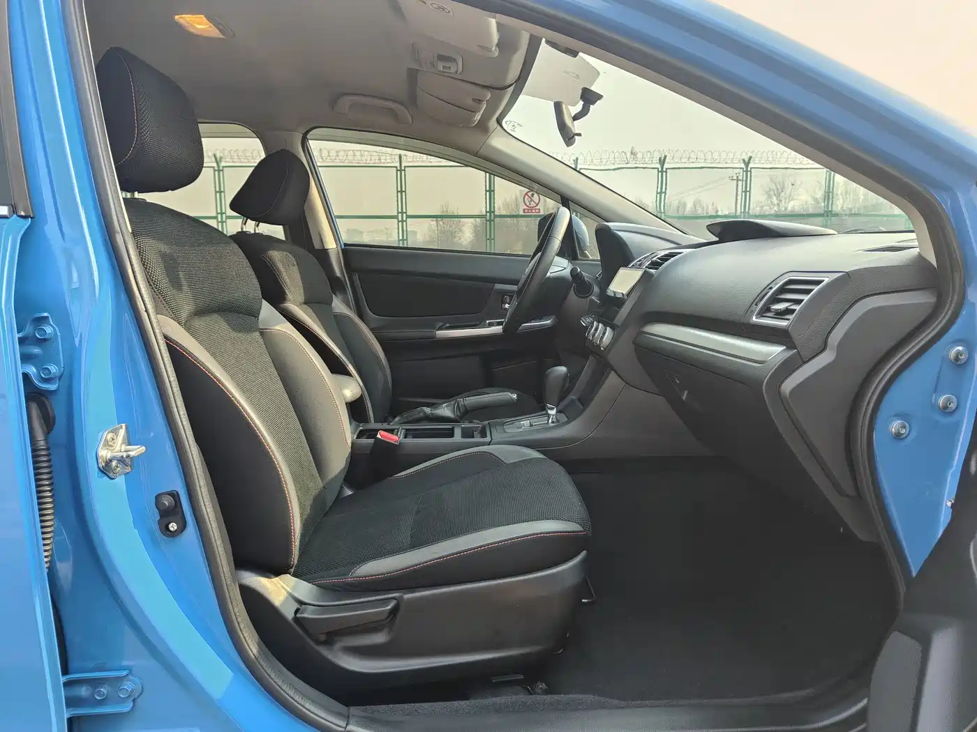 Subaru XV 2016 Model 2.0i Progressive Edition фото 11