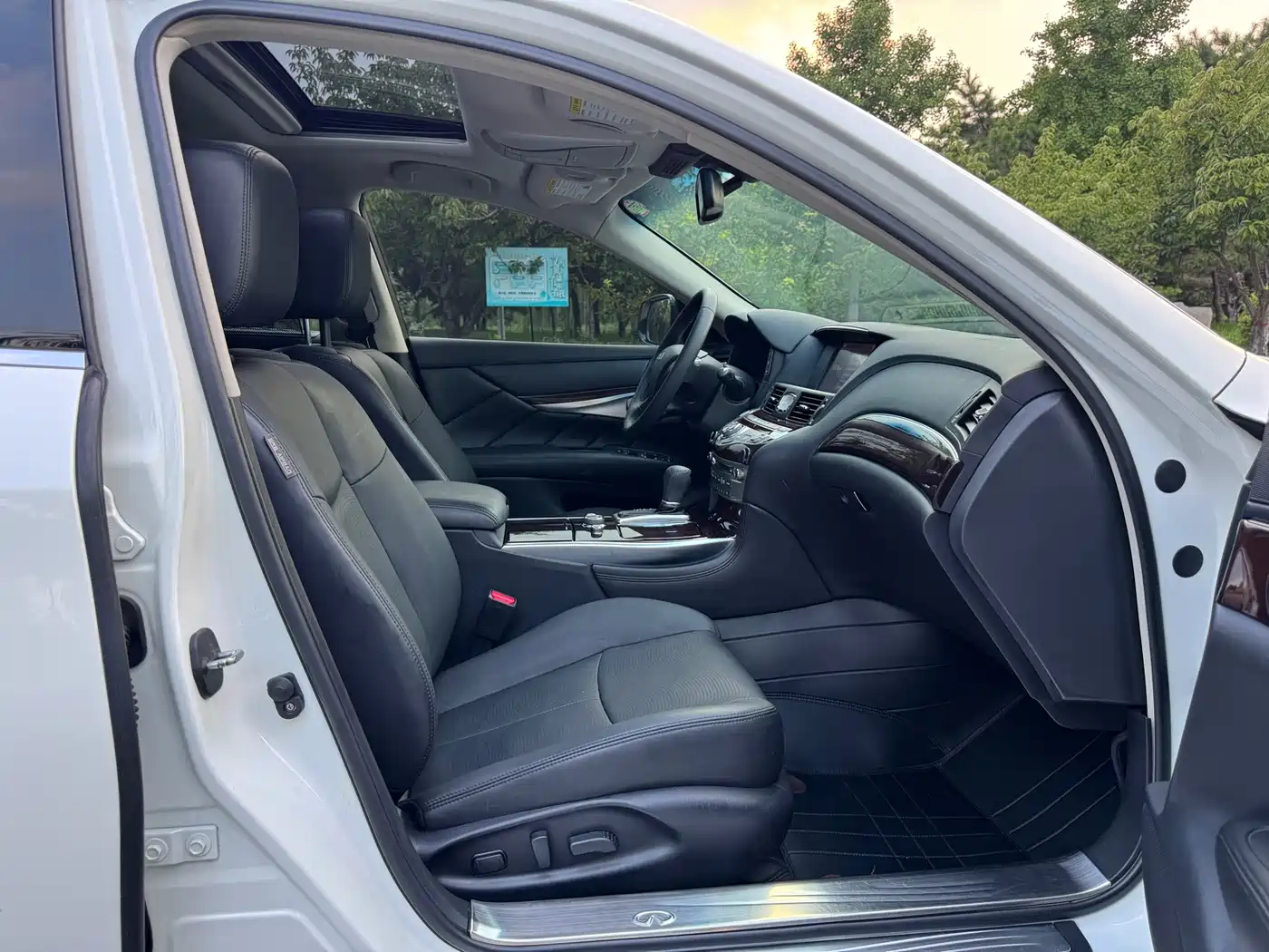 Фото 20 - Infiniti Q70