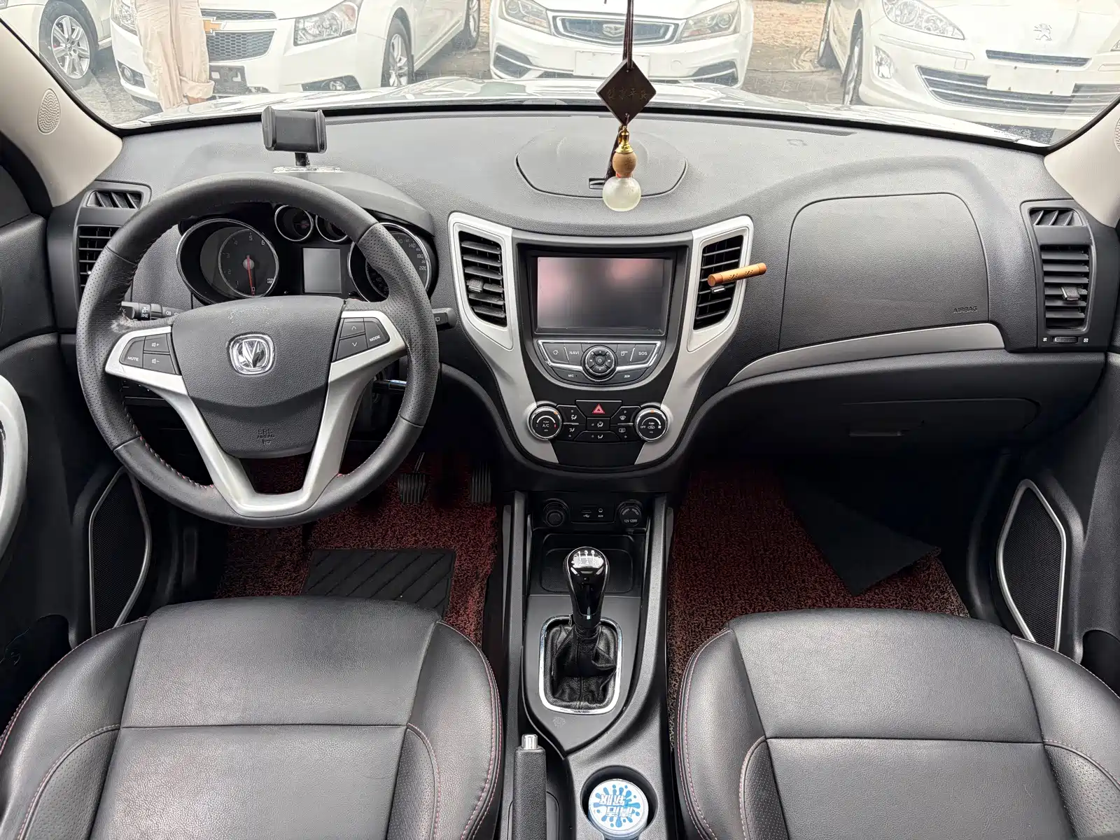 Фото 10 - Changan CS35