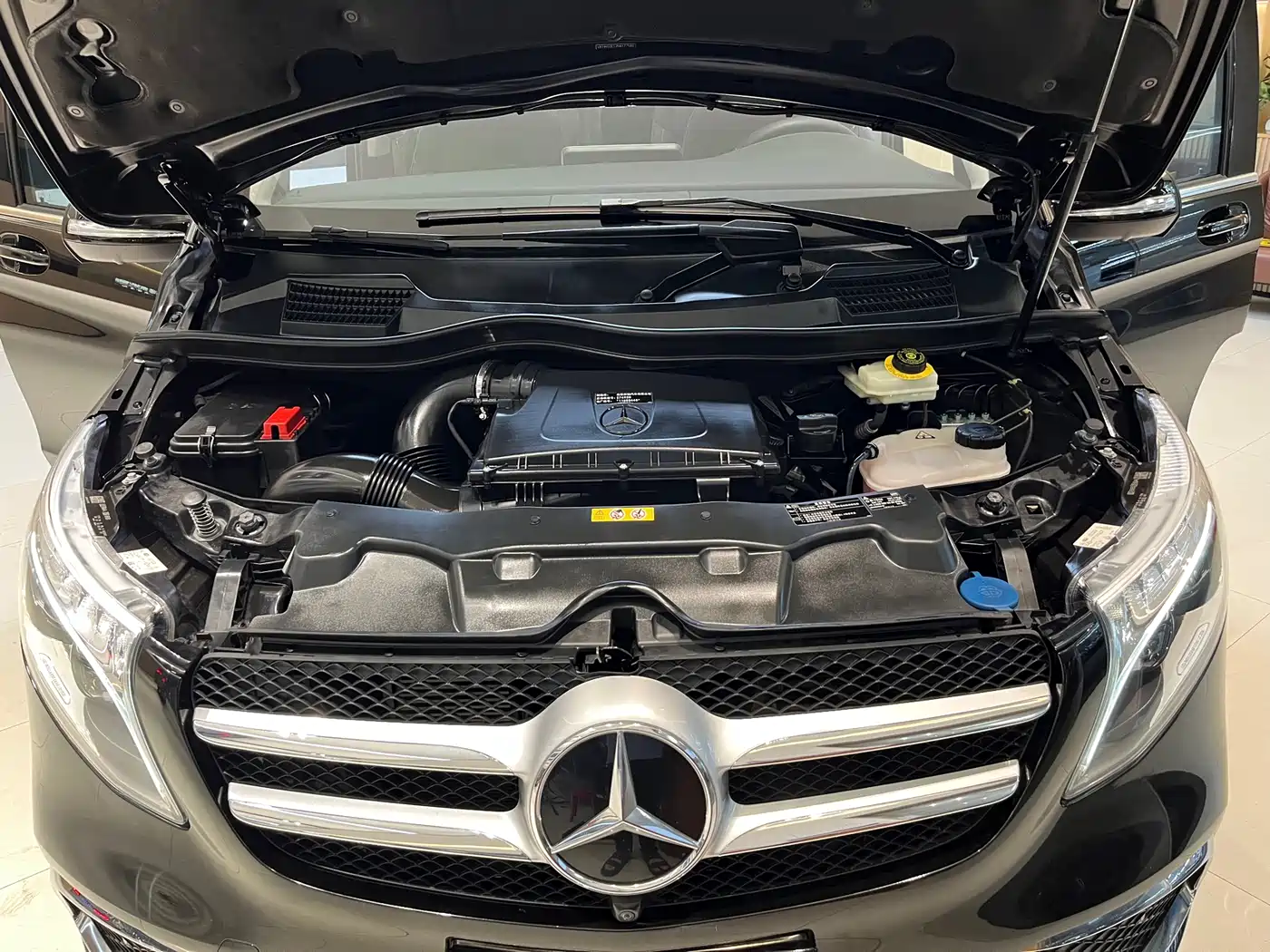 Mercedes-Benz V-Class 2022 V 260 Prestige Edition фото 27
