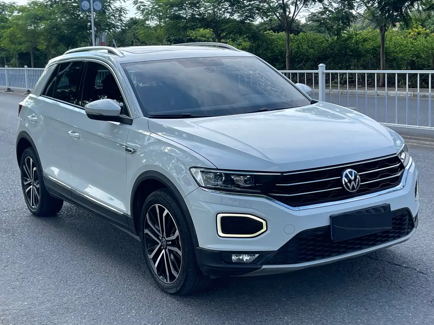 Volkswagen T-Roc, миниатюра 3
