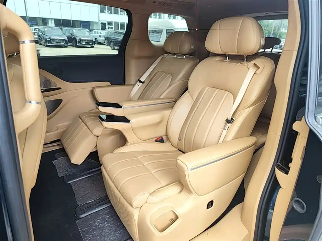 Voyah Auto Voyah Dreamer 2025 Model PHEV 4WD Premium QianKun Edition фото 24