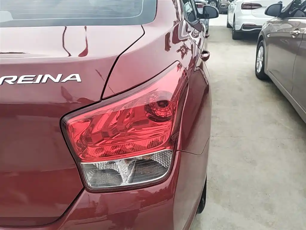 Hyundai Verna 2017 1.4L Manual Color Sunroof Edition (China V) фото 8