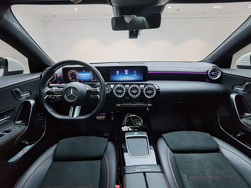 Mercedes-Benz CLA (Import) 2024 CLA 200 фото 14