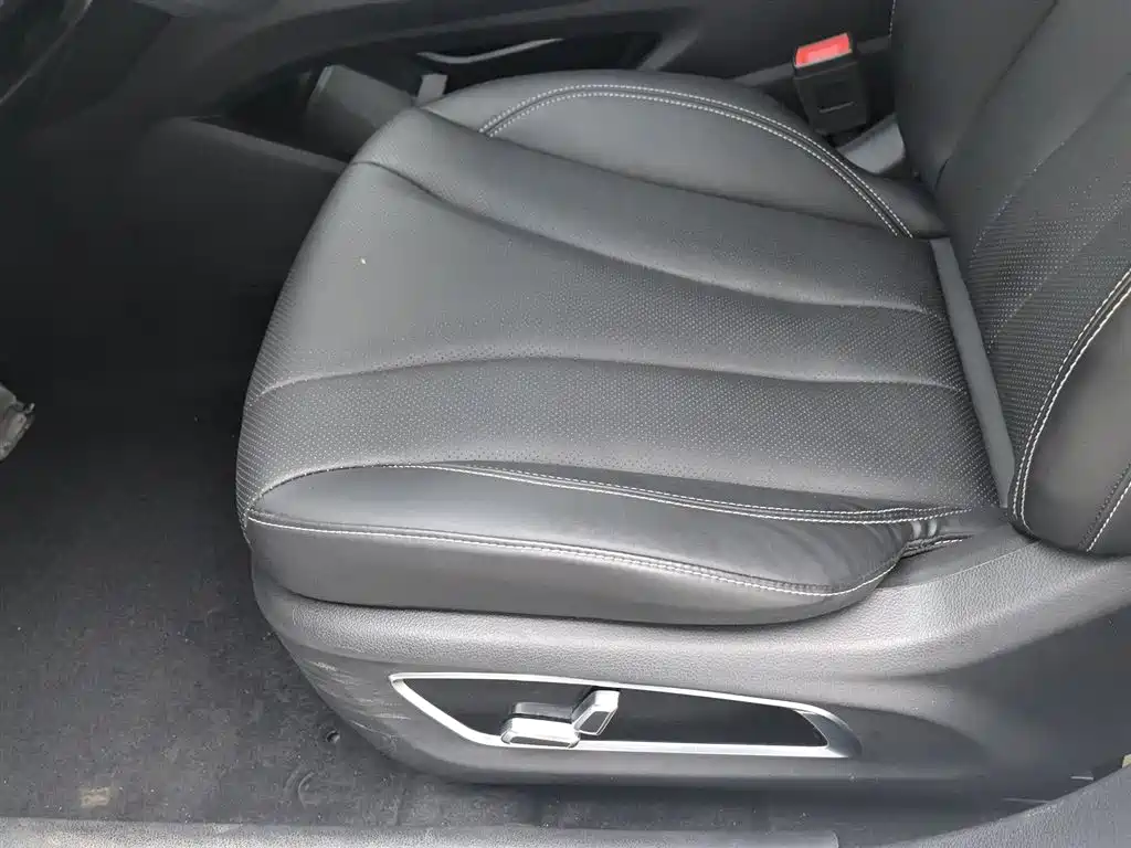 GEELY AUTOMOBILE BORUI