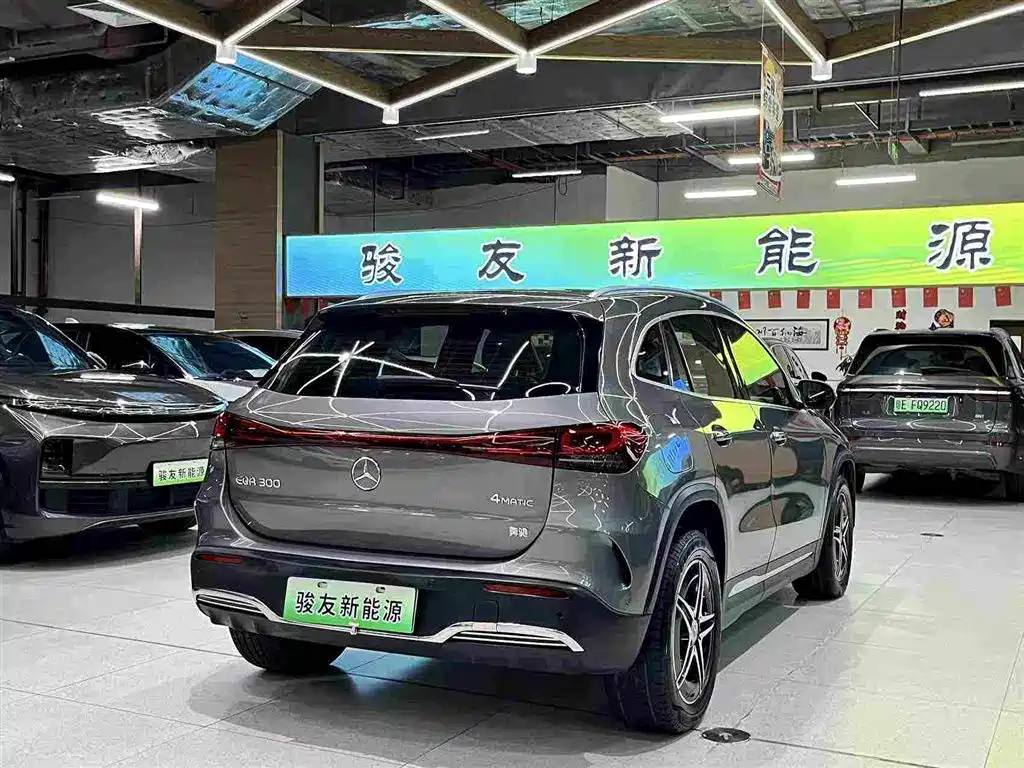 Mercedes-Benz EQA 2022 2022 EQA 300 4MATIC Launch Special Edition