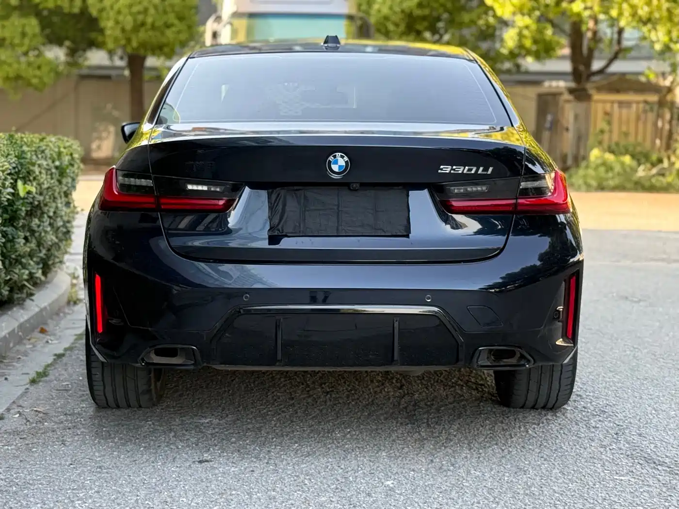 BMW 3 Series 2025 330Li M Sport Night Edition фото 5