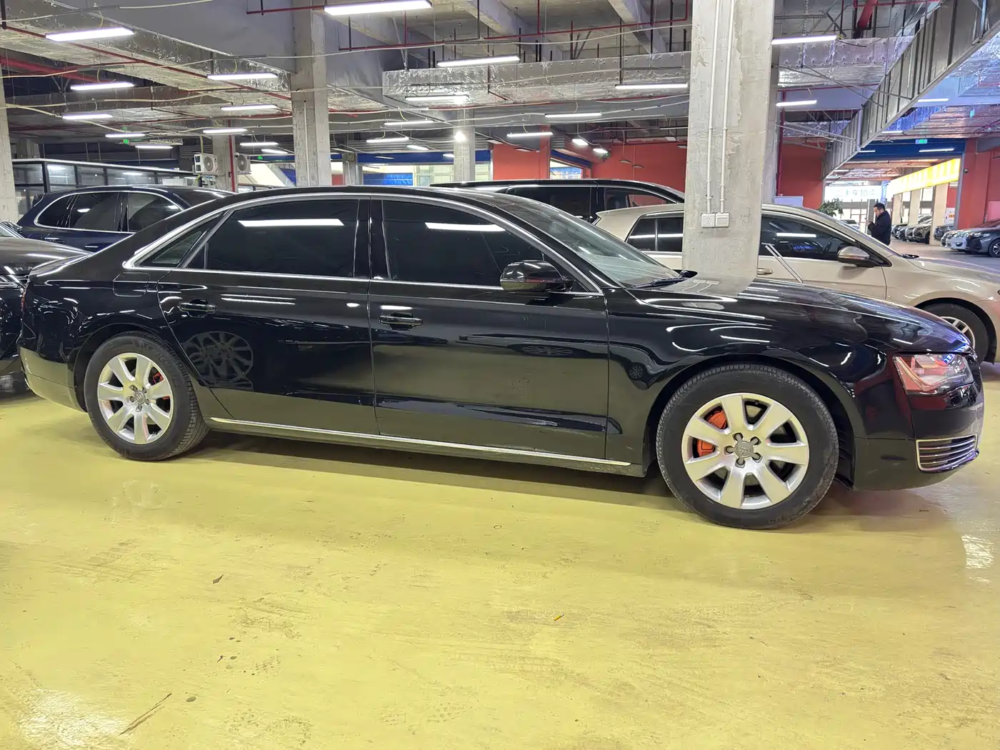 Audi A8 2013 A8L 45 TFSI quattro Luxury фото 5