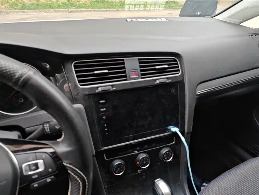 Volkswagen Golf 2020 Beloved Edition 280TSI DSG Comfort фото 13