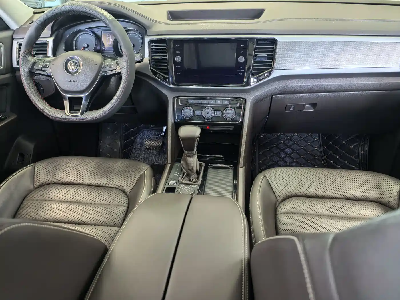Volkswagen Teramont 2017 380TSI 4WD Luxury Edition фото 9