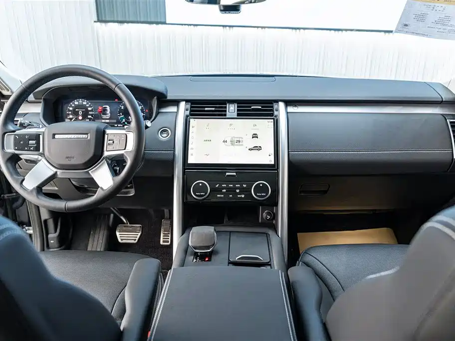 Land Rover Discovery 2023 Facelift 360PS R-Dynamic S фото 12