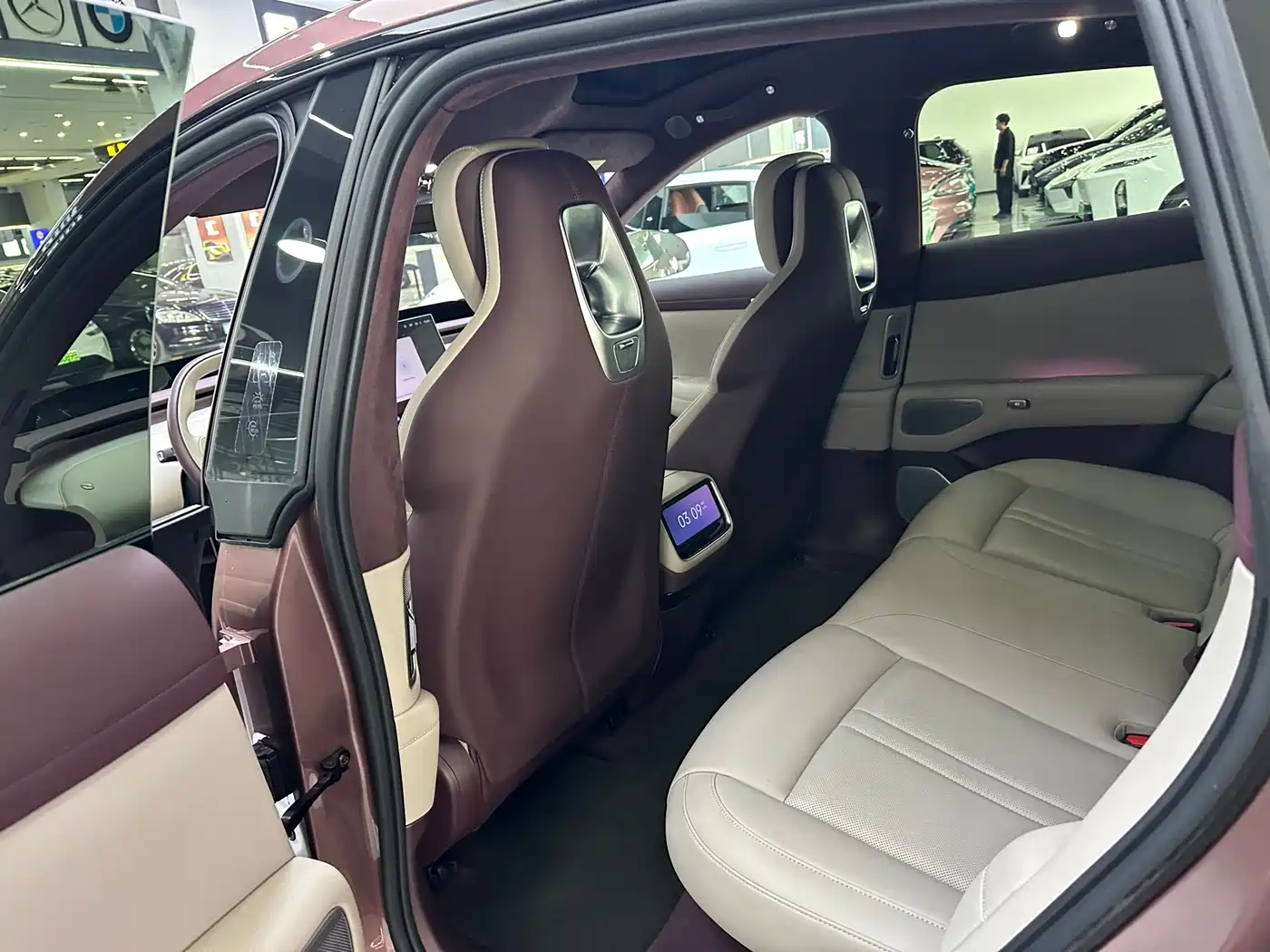 Xiaomi Auto Xiaomi YU7 2025 Ultra Long Range High Performance AWD Max Edition фото 8