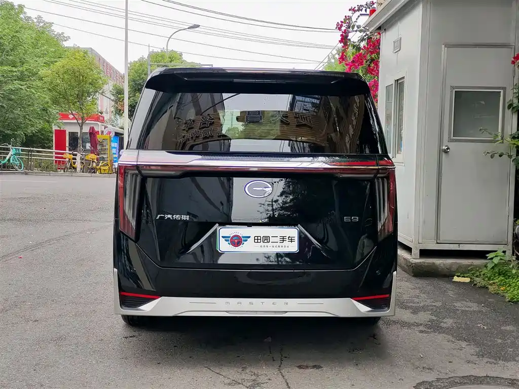GAC Trumpchi Trumpchi E9 2025 Model E9 Super Fast Charging Premium фото 5