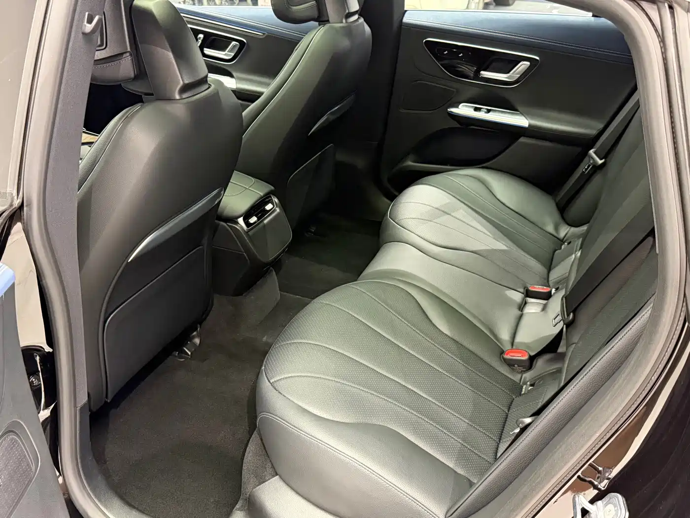 Mercedes-Benz EQE 2025 2025 Model 500 4MATIC Luxury Edition