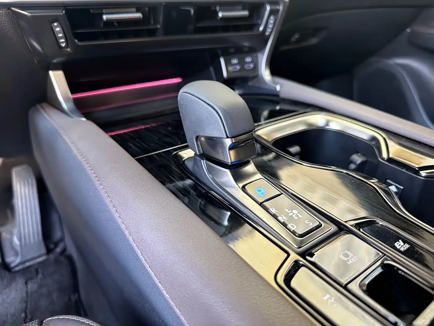 Lexus RX 2025 350h 2WD Comfort Edition фото 11