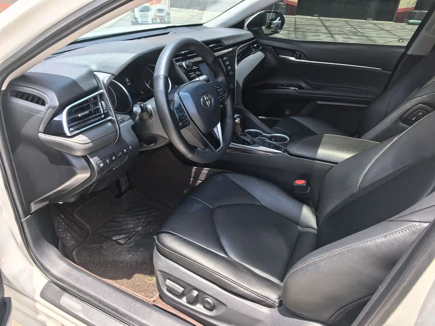 Toyota Camry 2018 2.0G Luxury Edition фото 7