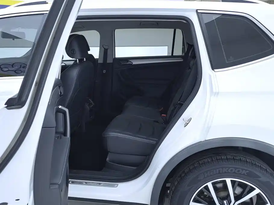 Volkswagen Tiguan L 2018 280TSI Automatic 2WD Comfort фото 11