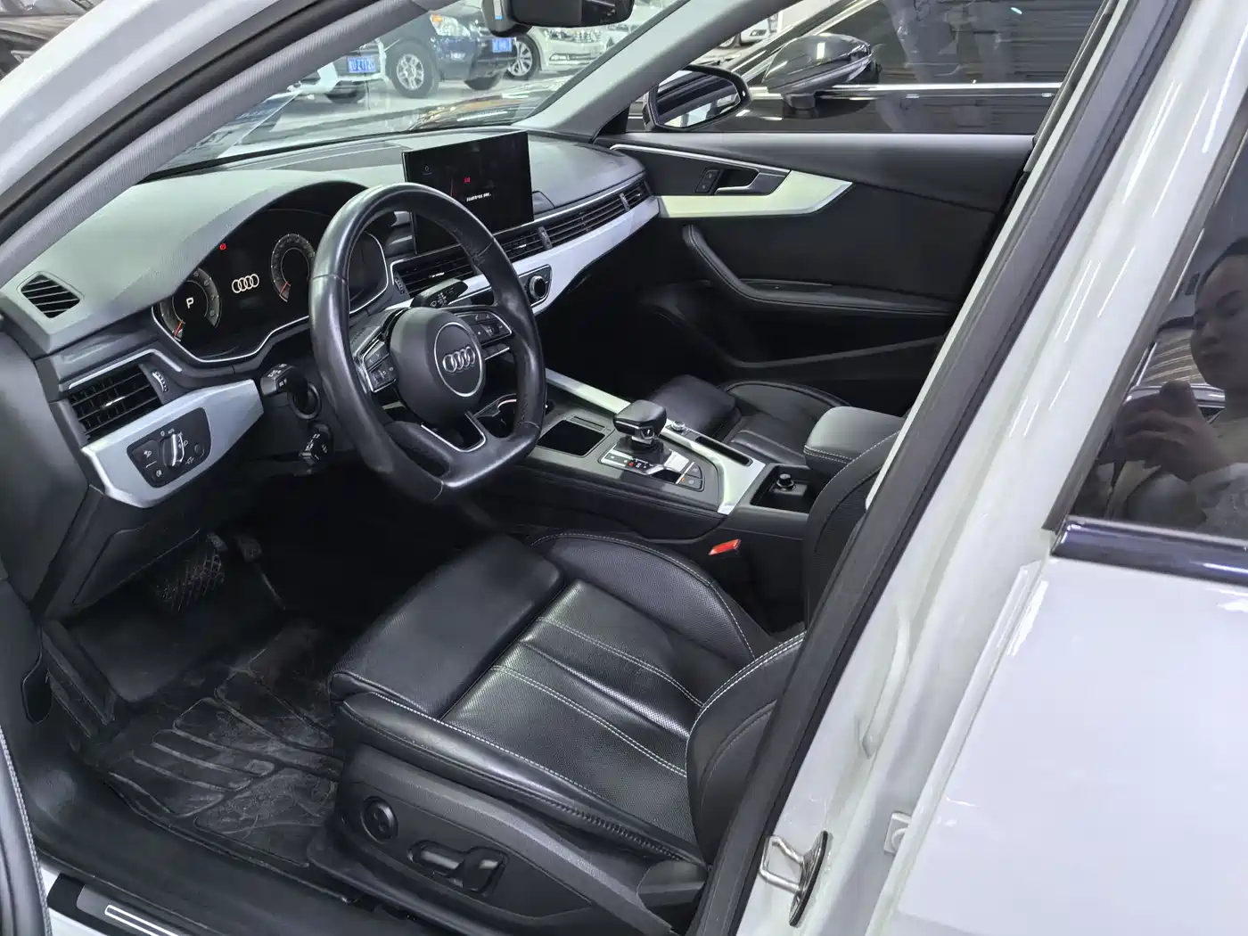 Audi A4L 2022 40 TFSI Luxury Dynamic фото 7