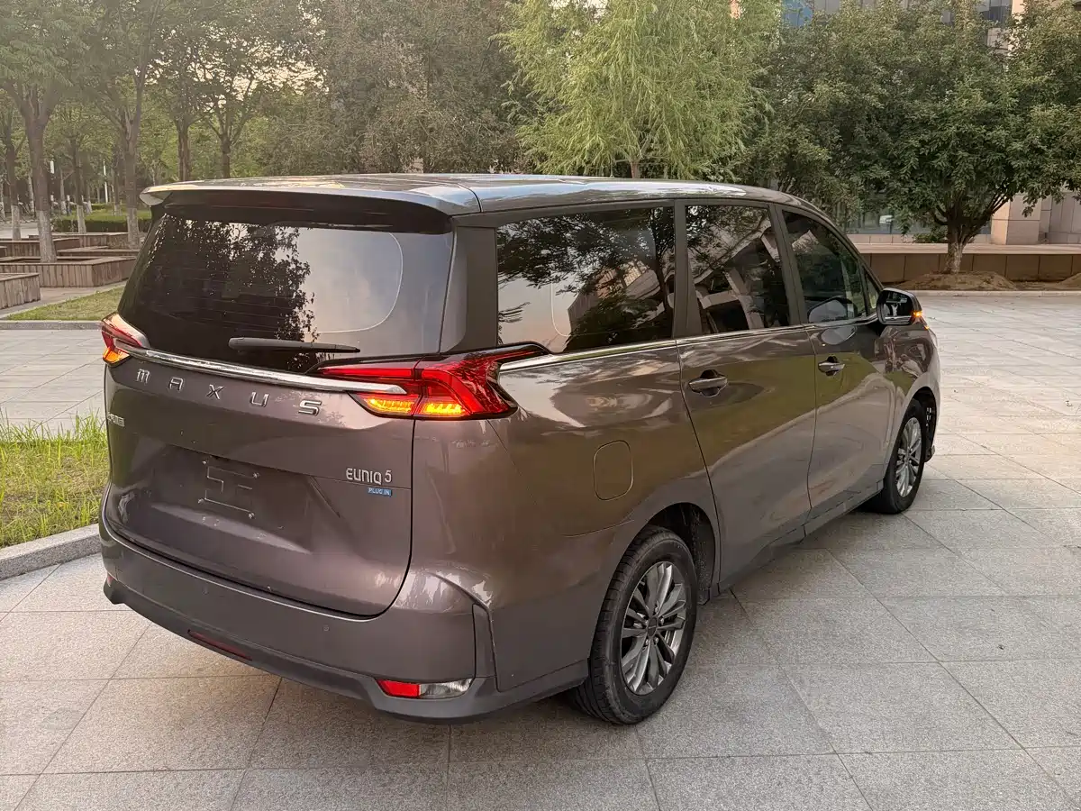Photo 5 - Maxus EUNIQ 5