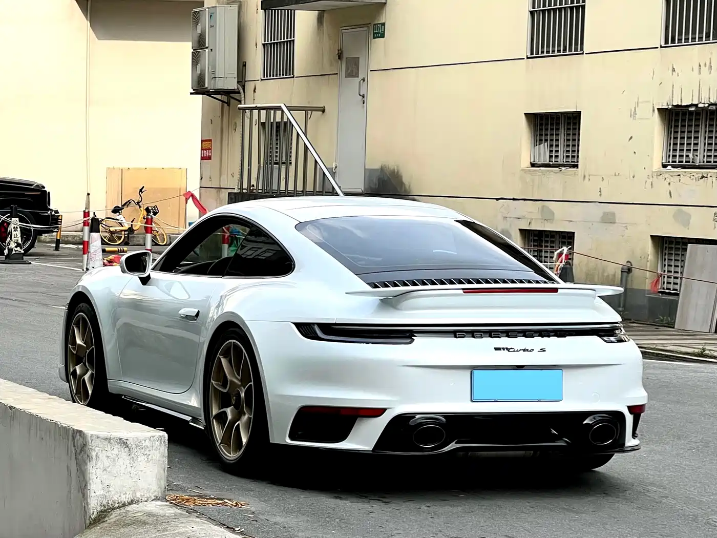 Porsche 911 2020 Turbo S 3.7T фото 22