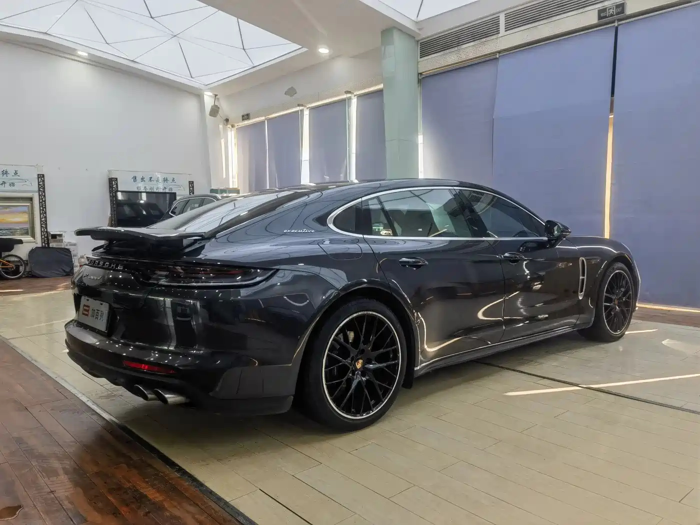 Porsche Panamera 2021 Panamera 4 Executive Long Wheelbase 2.9T фото 16