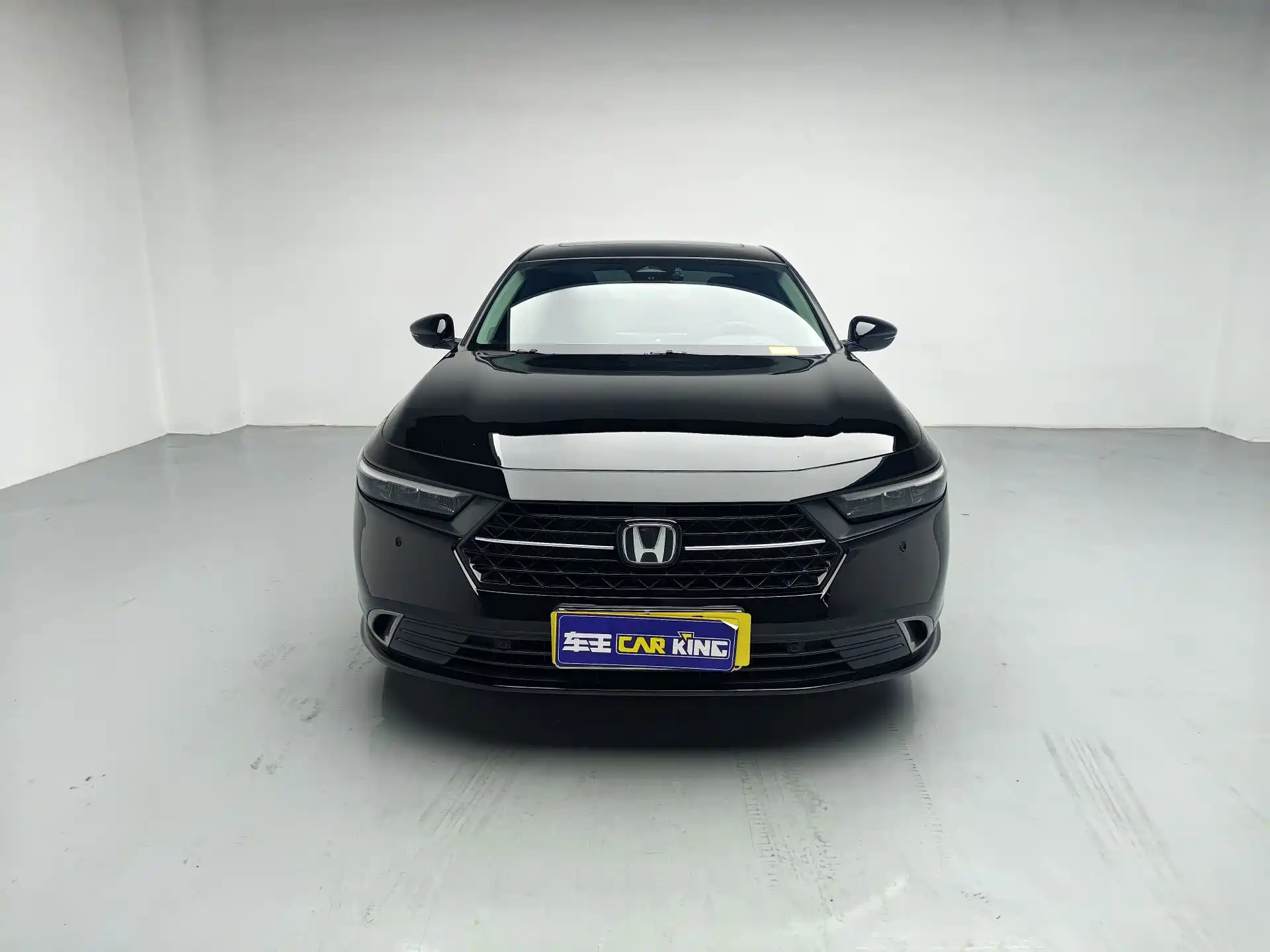 Photo 3 - Honda Accord