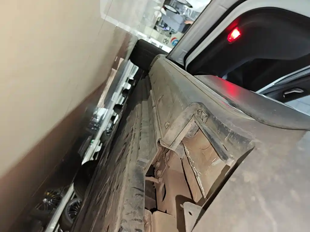 Hongqi E-HS3 2021 2019 Smart Connection Flag Joy FWD Version