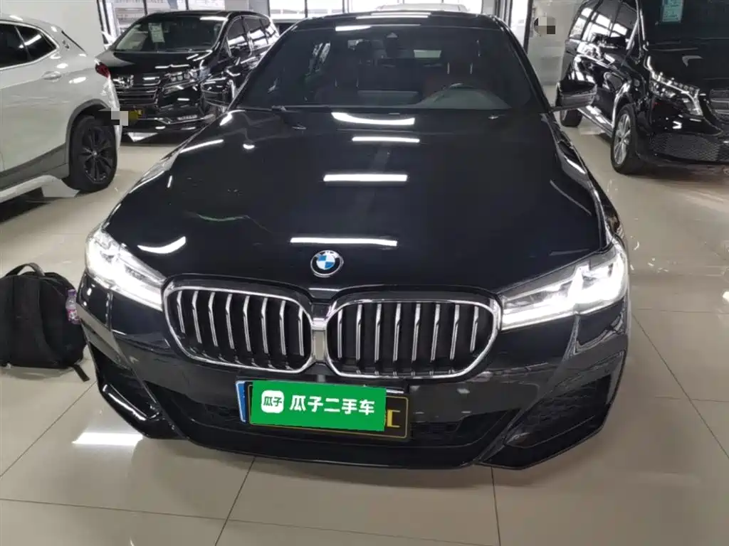 BMW 5 Series 2022 Model Second Facelift 530Li Leading M Sport Package фото 3