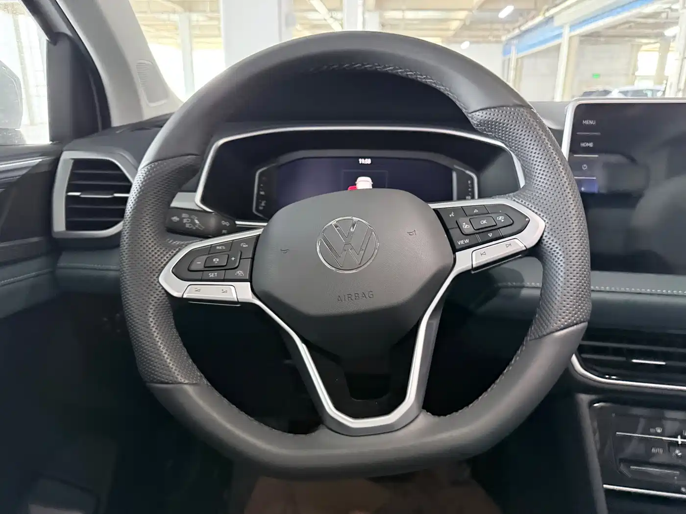 Volkswagen Tharu 2024 300TSI 2WD Full Moon Edition фото 13