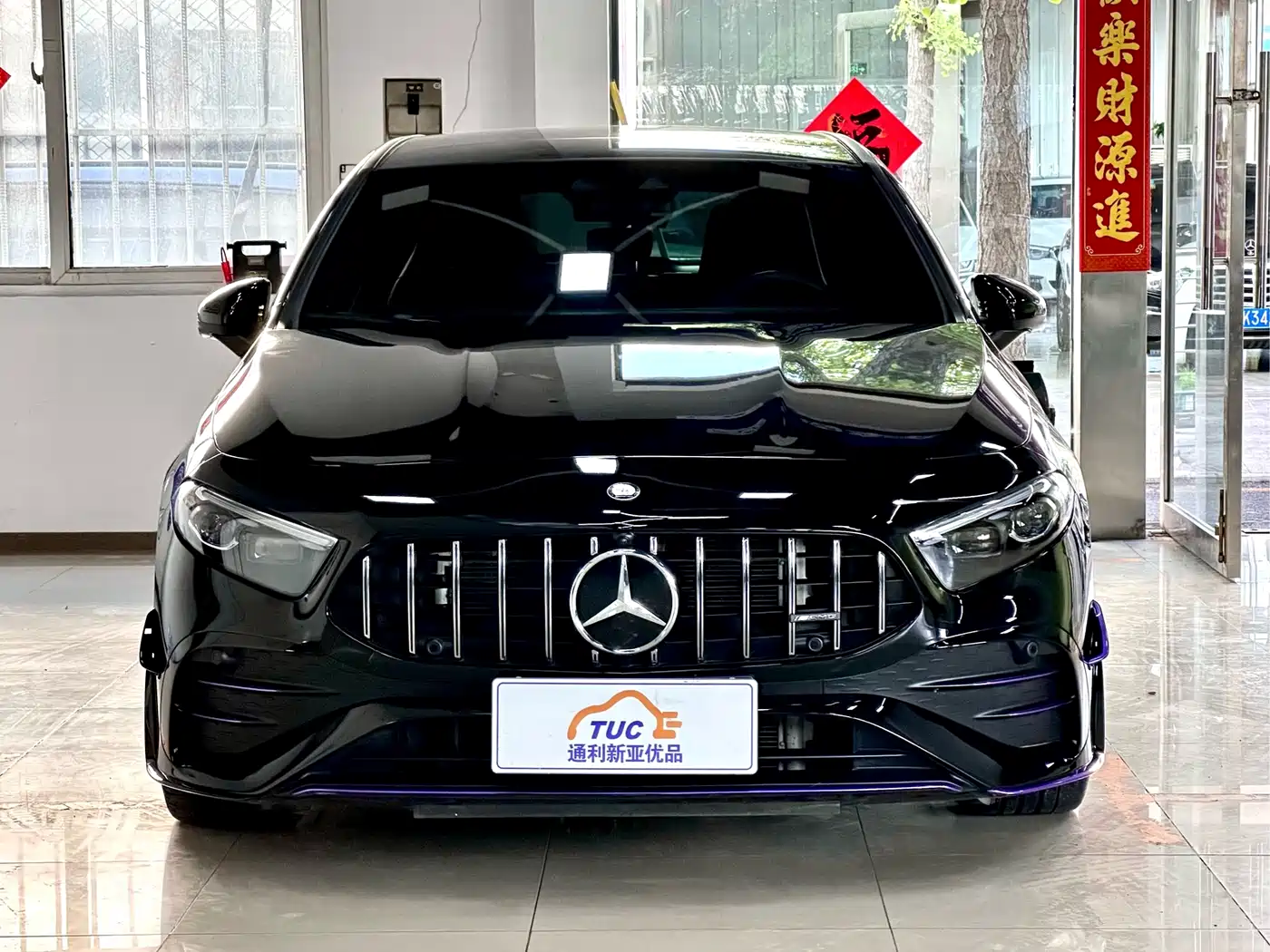Mercedes-Benz A-Class AMG (Import) 2024 AMG A 35 4MATIC фото 2