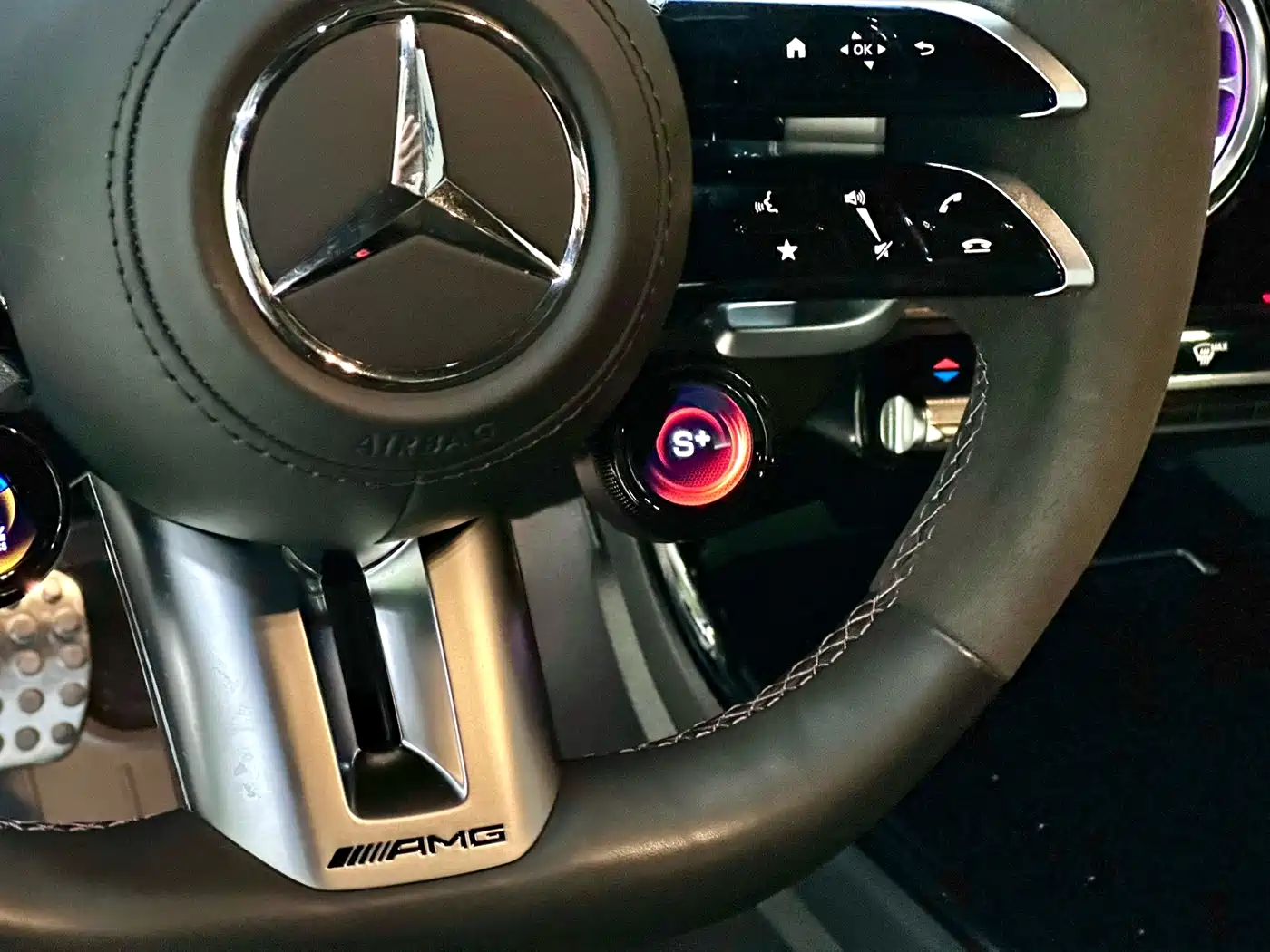 Mercedes-Benz A-Class AMG (Import) 2024 AMG A 35 4MATIC фото 16
