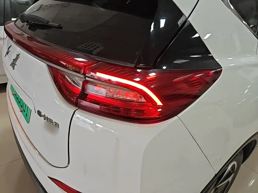Hongqi E-HS3 2021 2019 Smart Connection Flag Joy FWD Version