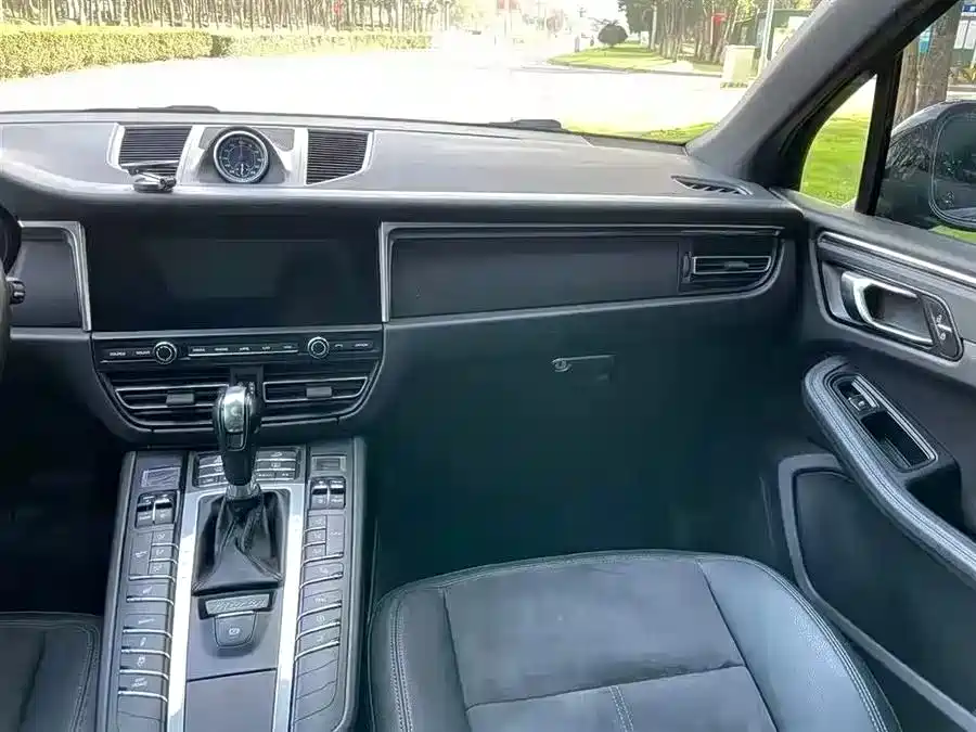 Porsche Macan 2018 Macan 2.0T фото 9