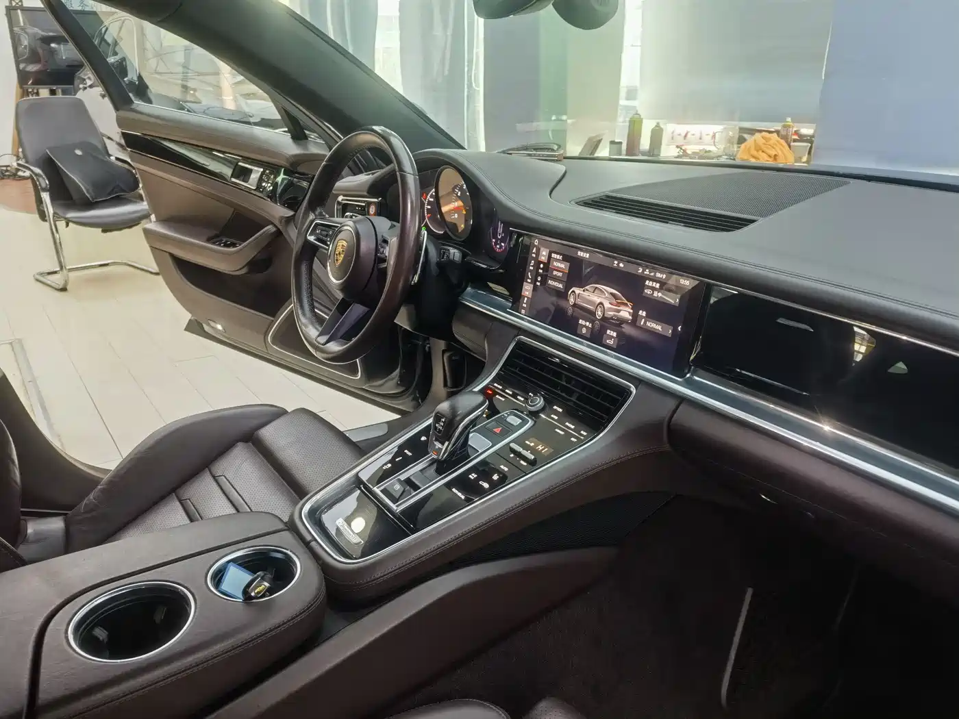 Porsche Panamera 2021 Panamera 4 Executive Long Wheelbase 2.9T фото 7