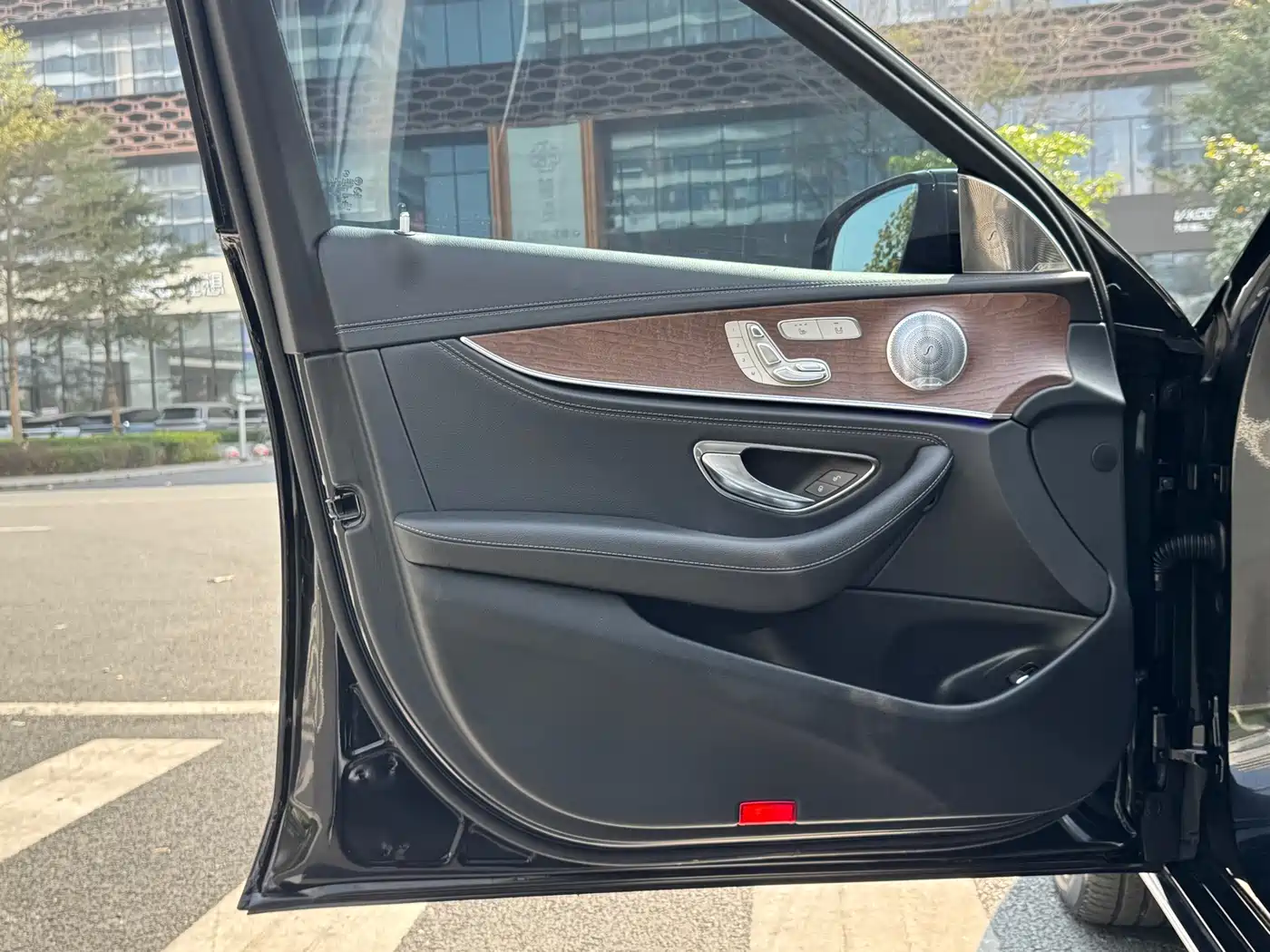 Mercedes-Benz E-Class 2019 Facelift E 300 L Luxury фото 22