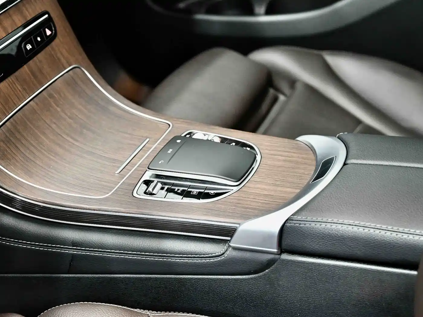 Mercedes-Benz GLC 2021 GLC 300 L 4MATIC Sporty фото 28