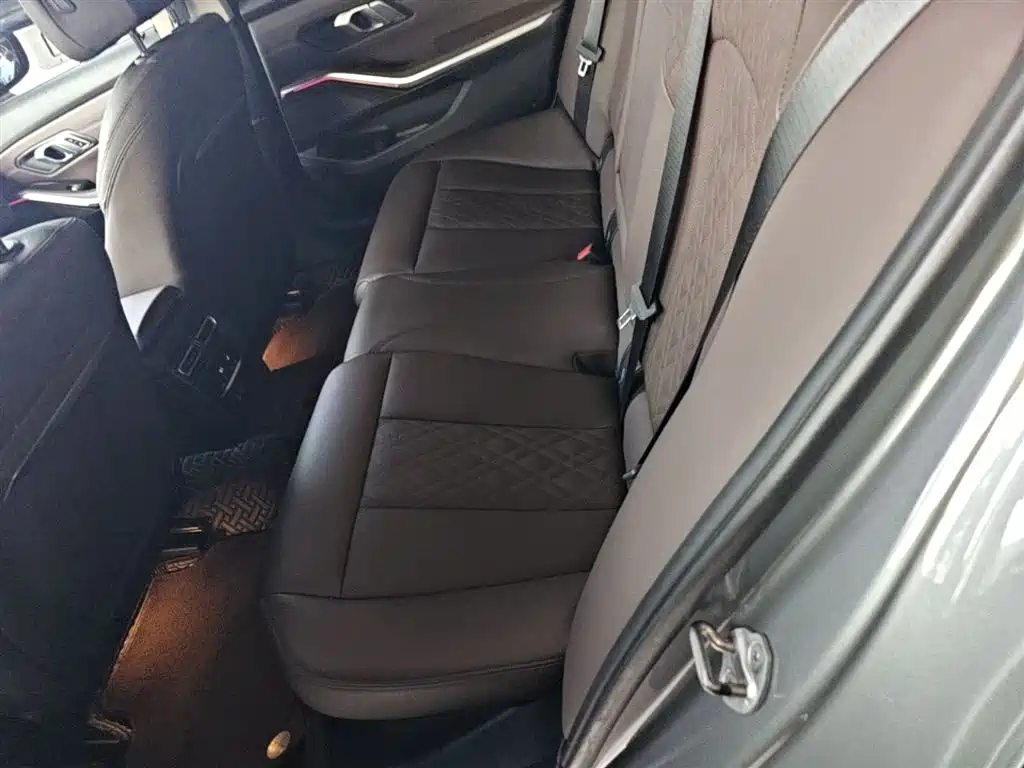 BMW 3 Series 2023 325Li M Sport Package фото 17