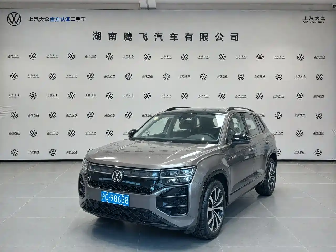 Volkswagen Teramont 2025 Teramont Pro 450TSI 4WD Summit Edition фото 4