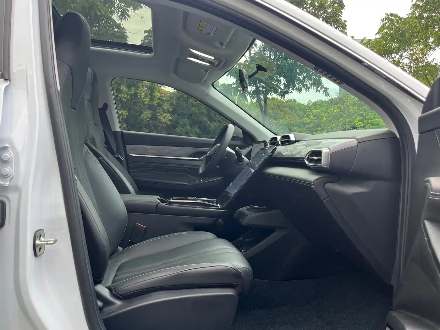 Dongfeng Aeolus Haohan 2024 2024 Glory Edition DH-i 1.5T Luxury