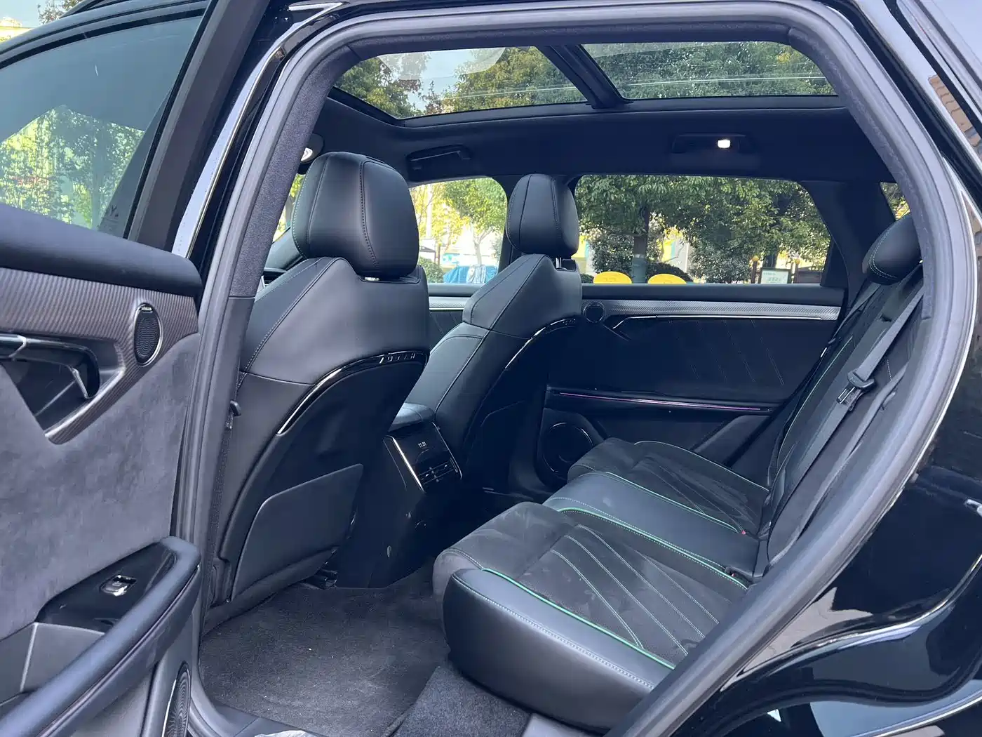 Voyah Auto VOYAH FREE 2025 318 259km 4WD Explorer Edition фото 6