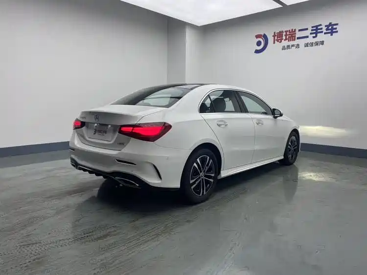 Mercedes-Benz A-Class 2023 A 200 L Dynamic фото 15