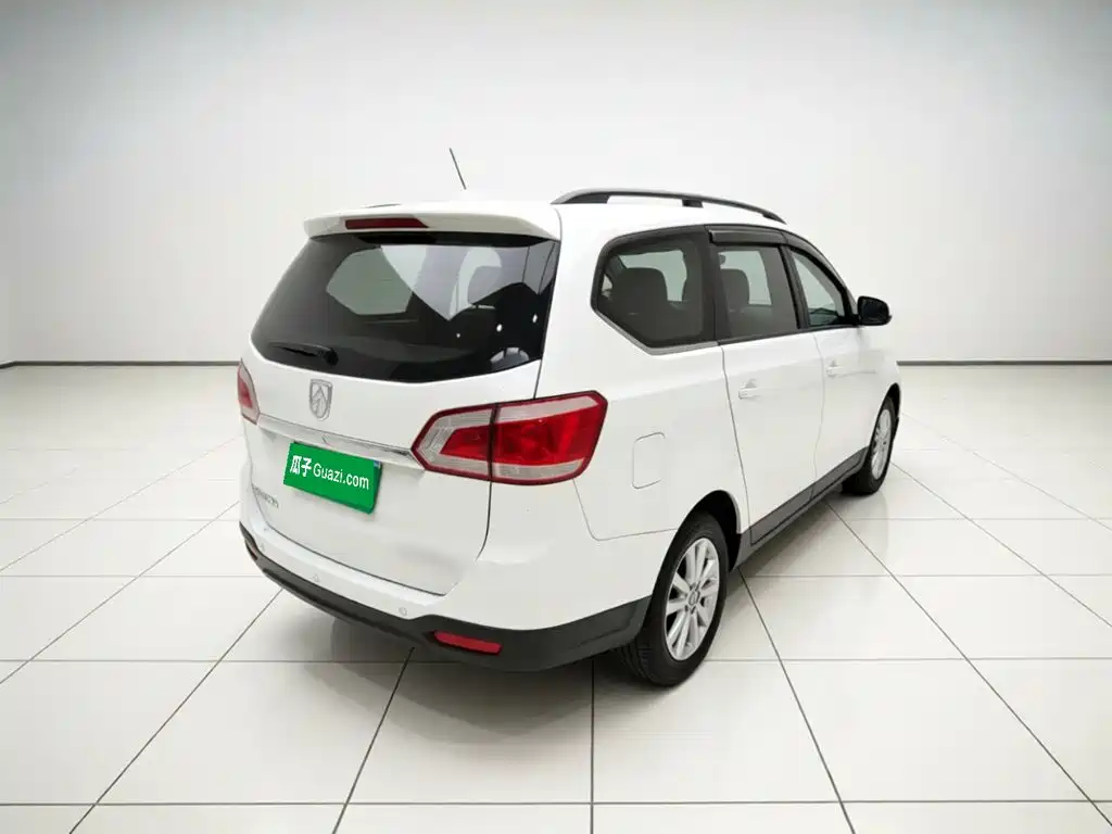 Baojun 730 2014 2014 1.5L Manual Luxury Navigation ESP Edition 7-Seater
