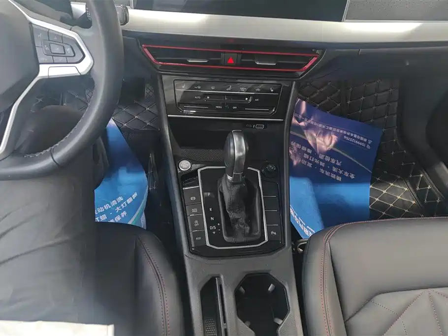 Volkswagen Lavida 2023 300TSI DSG Starlight Full Comfort Edition фото 16